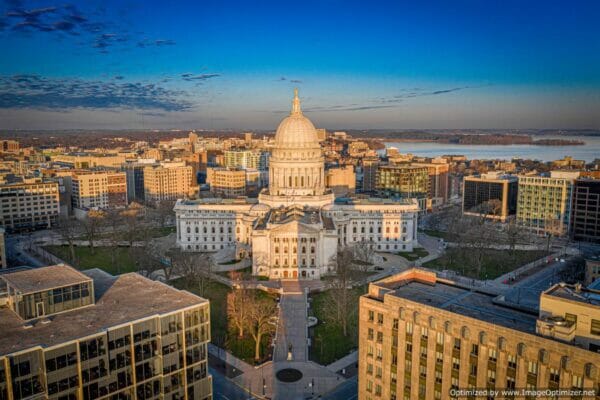 Moving to Wisconsin Guide